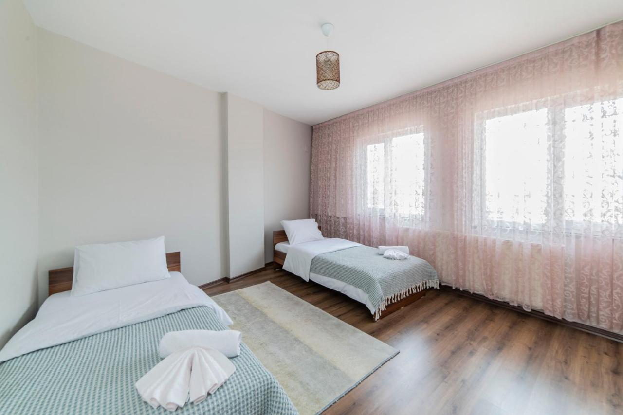 Centrally Located 2 Bedroom Apt With Netflix Bursa Eksteriør bilde