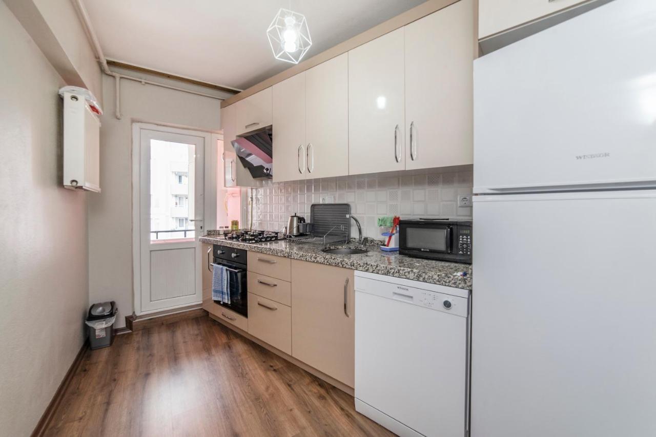 Centrally Located 2 Bedroom Apt With Netflix Bursa Eksteriør bilde